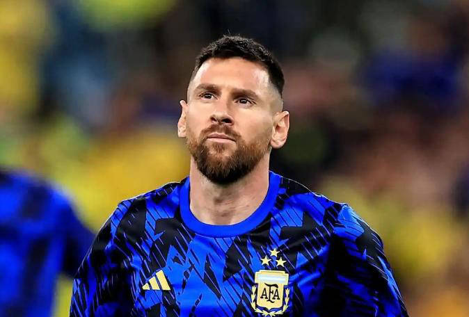 半岛体育-梅西官方宣布重返赛场新规，C9引发争议！